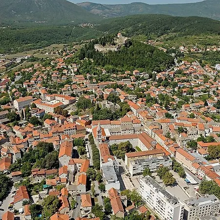 Apartman Ana Sinj